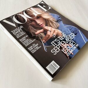 Taylor Swift Vogue Magazine Thick September 2019 Issue